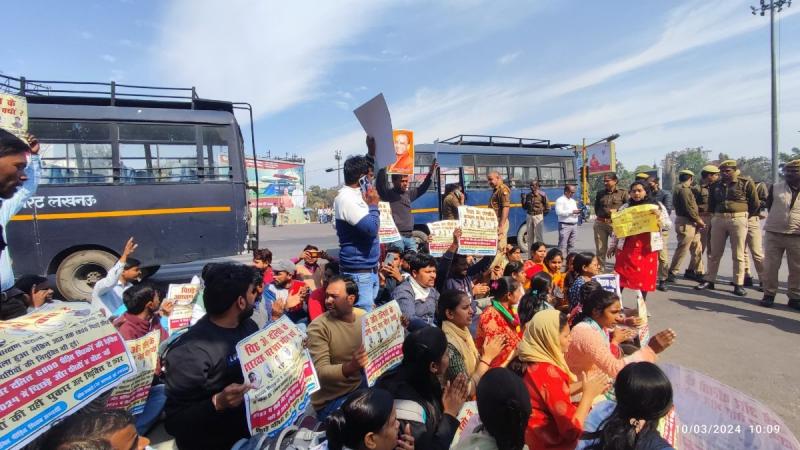 शिक्षक भर्ती पर बड़ा एक्शन, महाराष्ट्र के सभी जिलों में SIT करेगी नियुक्तियों की जांच